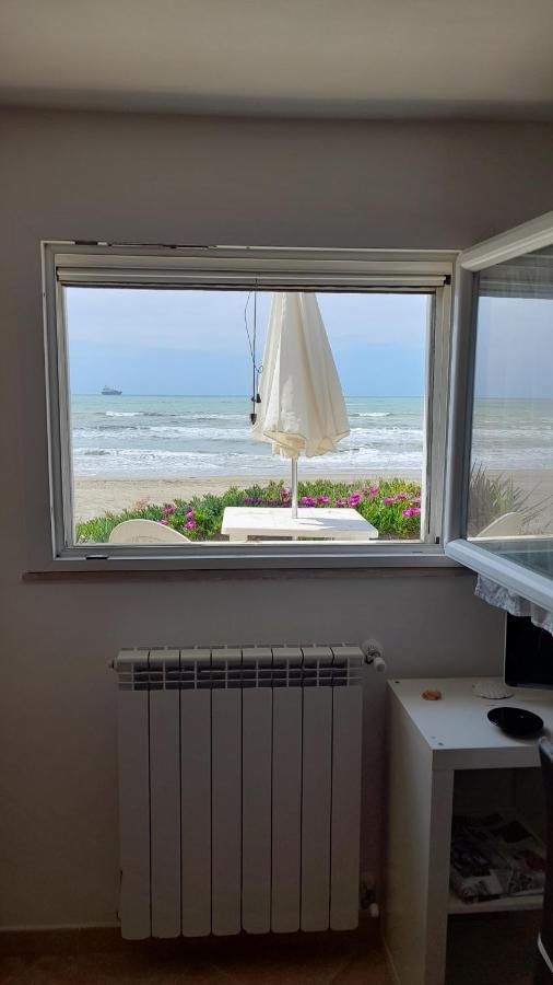 Apartamento Casina Sulla Sabbia Torvaianica Exterior foto