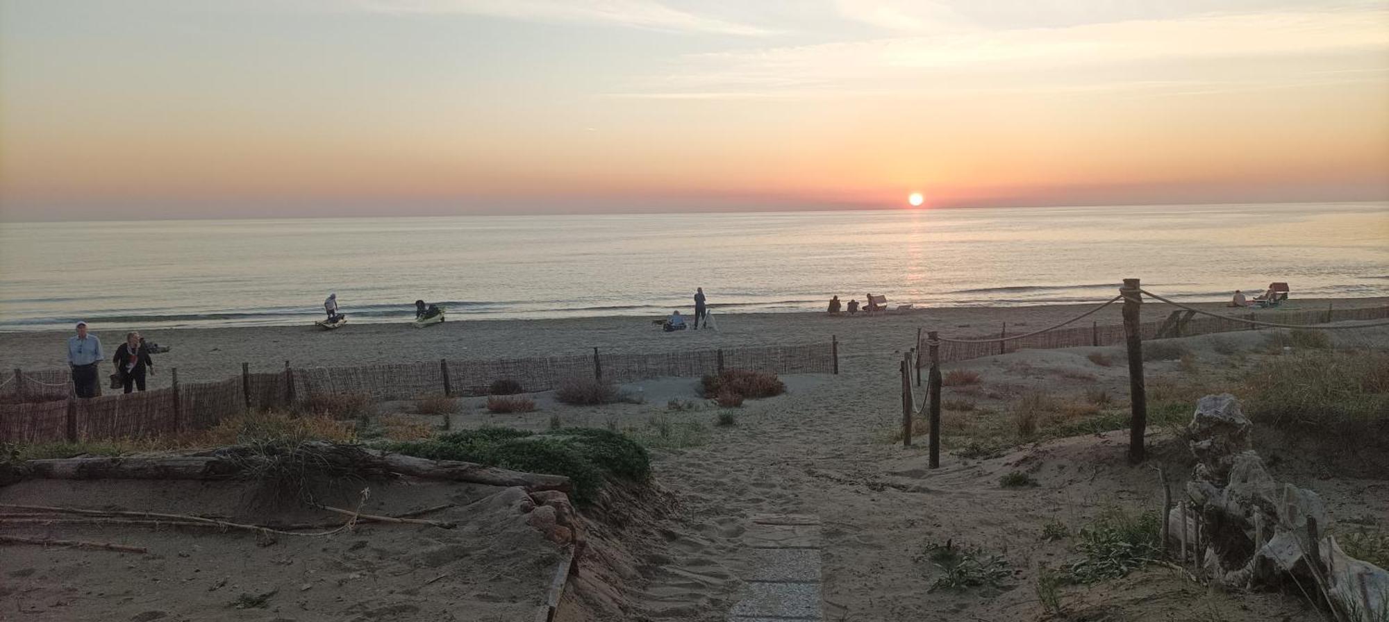Apartamento Casina Sulla Sabbia Torvaianica Exterior foto